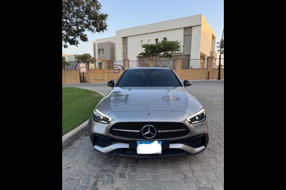 C 200 AMG Mercedes فضي