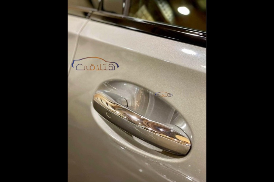 C 200 AMG Mercedes فضي