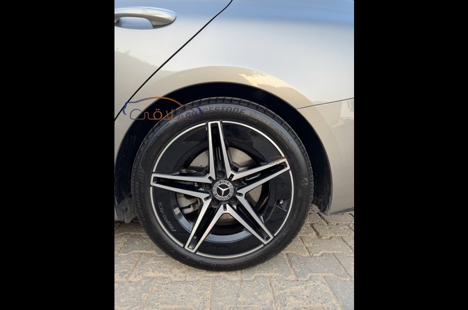 C 200 AMG Mercedes فضي