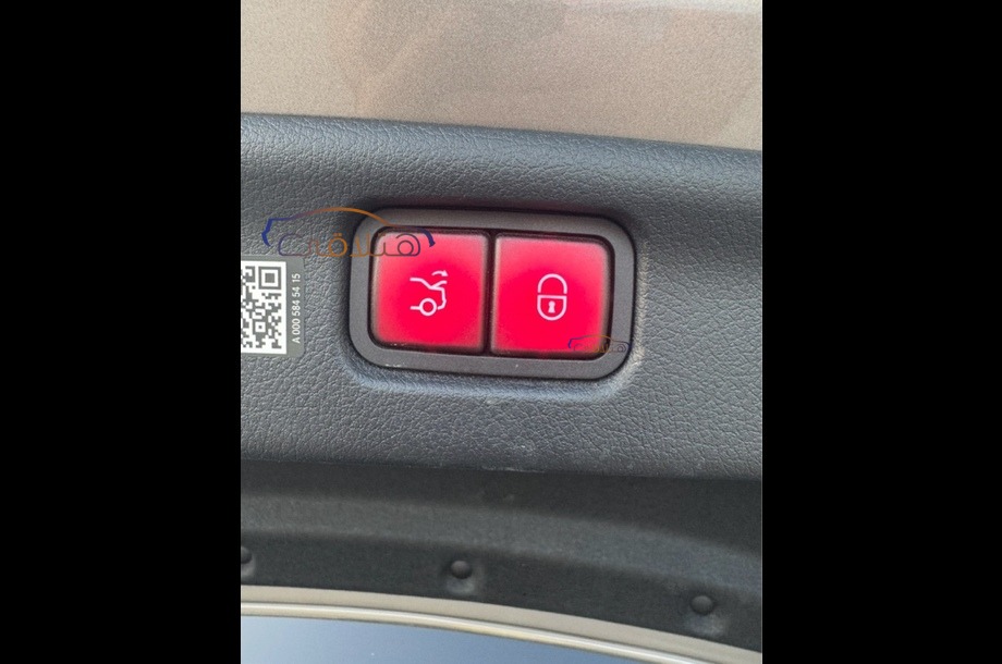 C 200 AMG Mercedes فضي