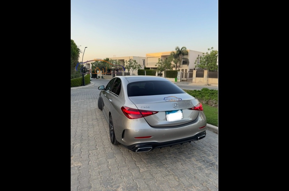 C 200 AMG Mercedes فضي