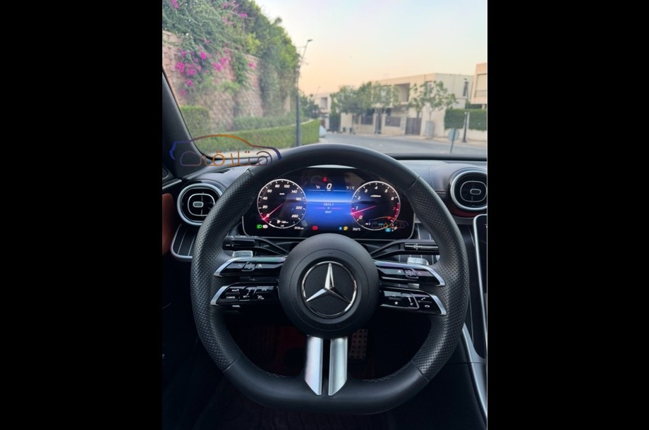 C 200 AMG Mercedes فضي