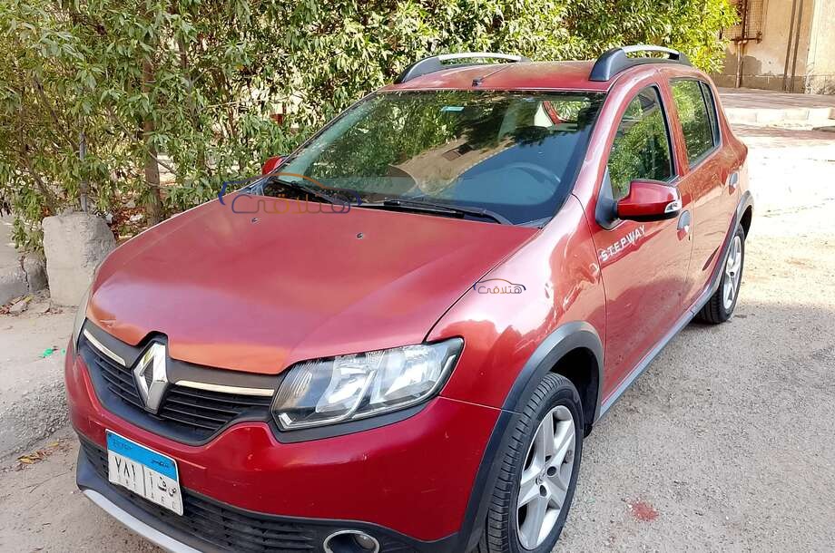Sandero Step Way Renault احمر غامق