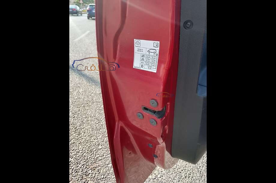 Sandero Step Way Renault احمر غامق