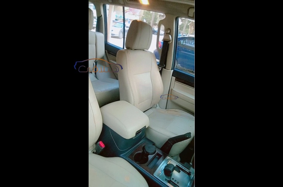 Pajero Mitsubishi أسود