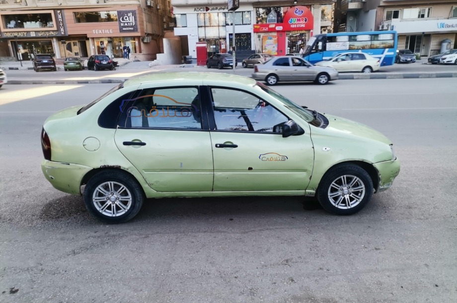 Kalina Lada أخضر