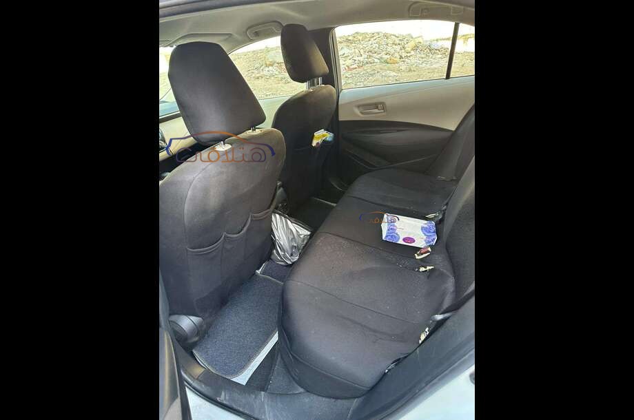 Corolla Toyota أبيض