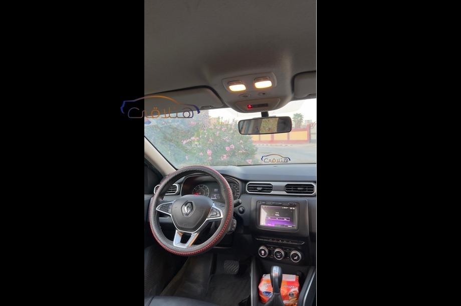 Duster Renault شمبان