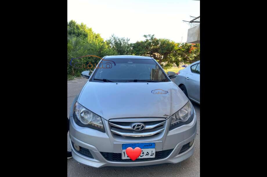 Elantra HD Hyundai فضي
