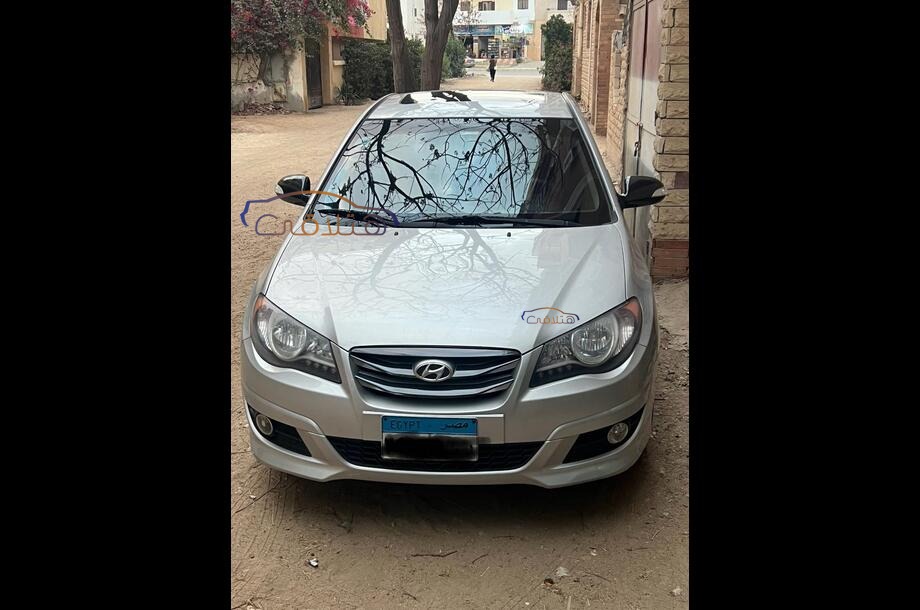 Elantra HD Hyundai فضي