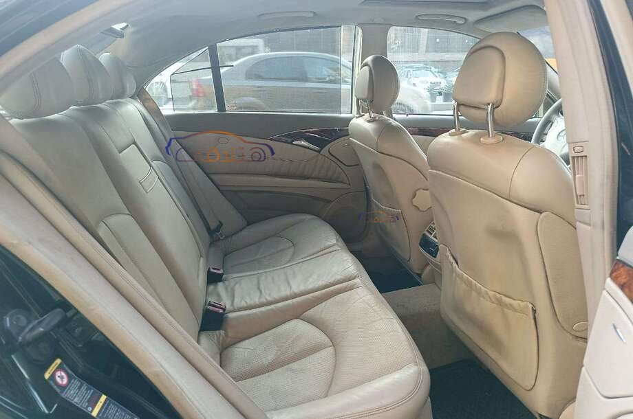 E 320 Mercedes Black
