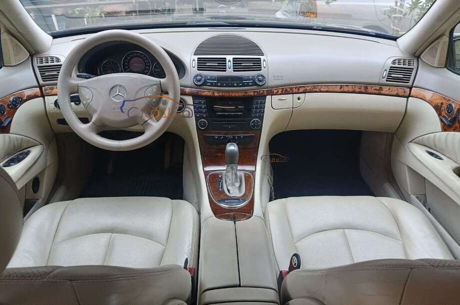 E 320 Mercedes Black