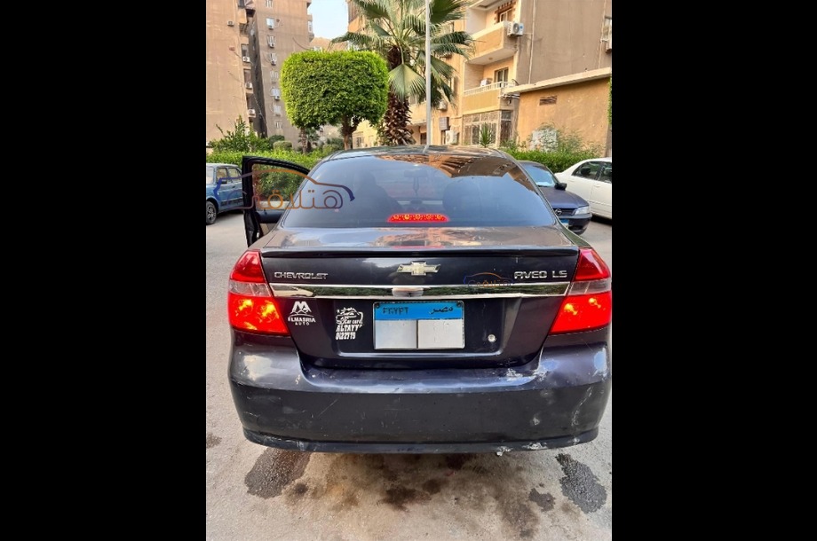 Aveo Chevrolet فضي