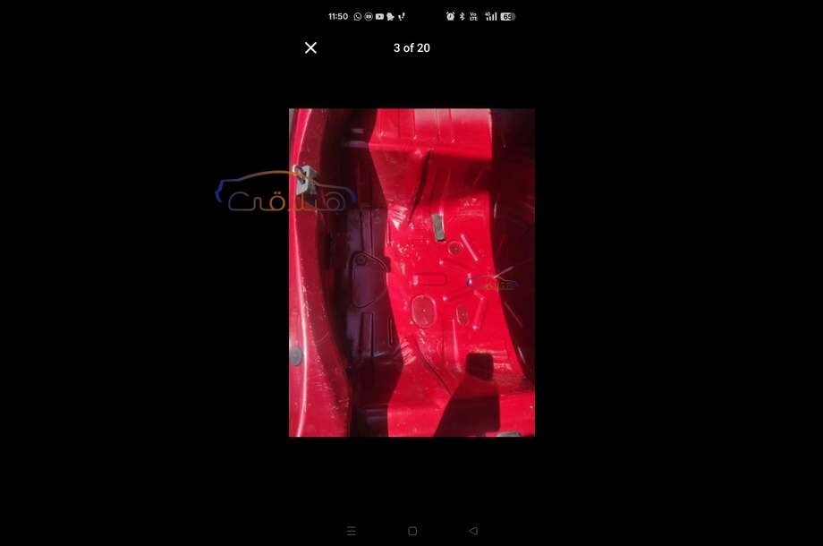 Logan Renault احمر