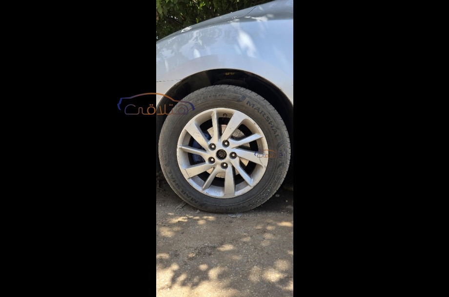 Sentra Nissan Silver