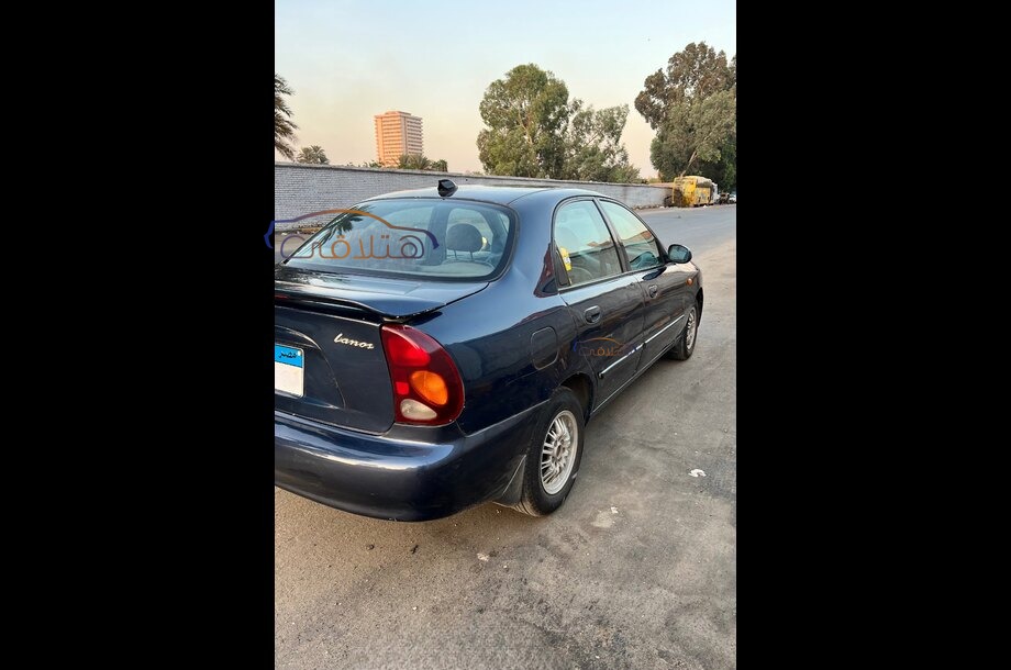 Lanos 2 Daewoo الأزرق الداكن