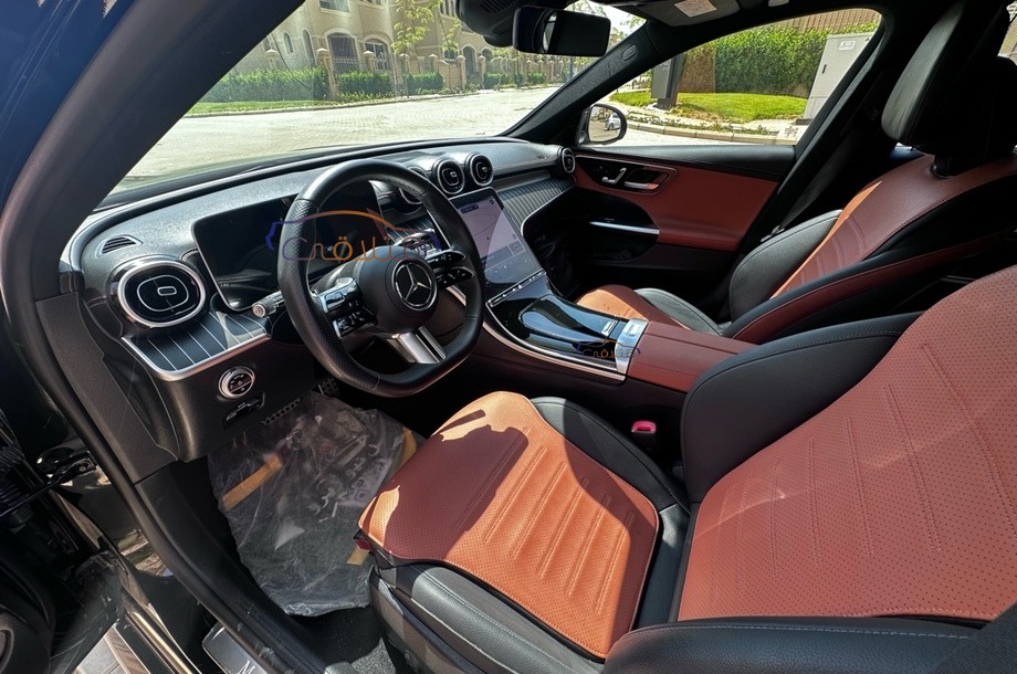 C 200 Mercedes أسود