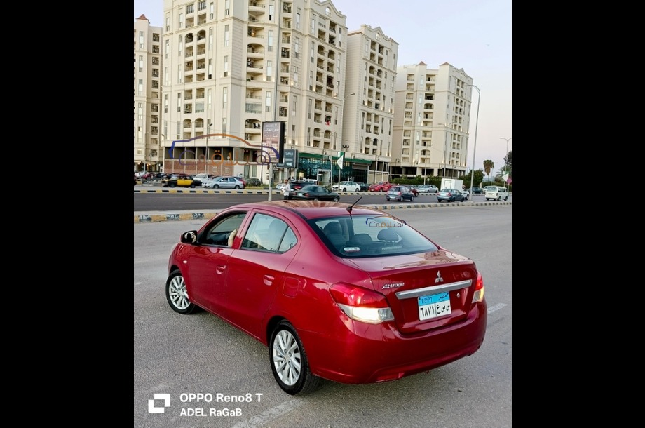 Attrage Mitsubishi Red