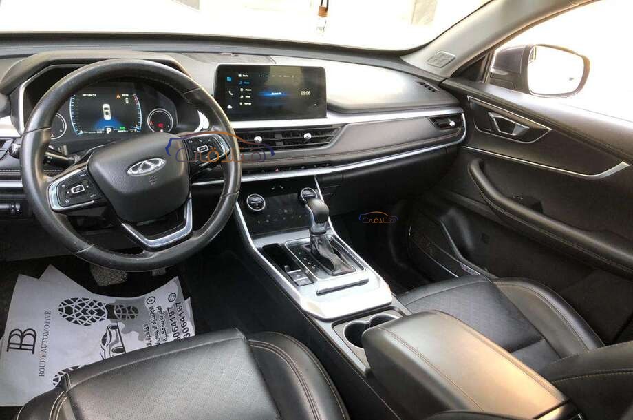 Tiggo 8 Chery أسود