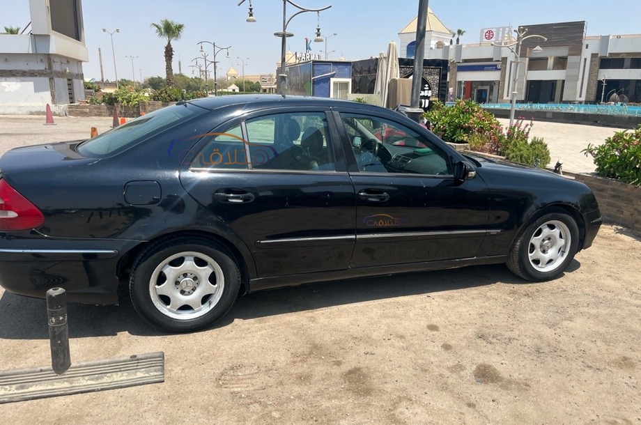 E 200 Mercedes Black