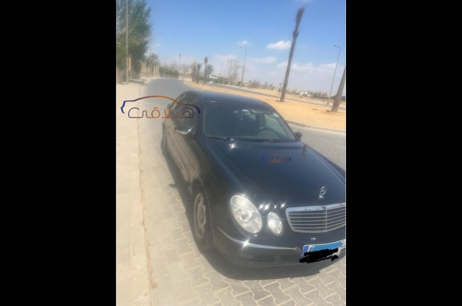 E 200 Mercedes Black