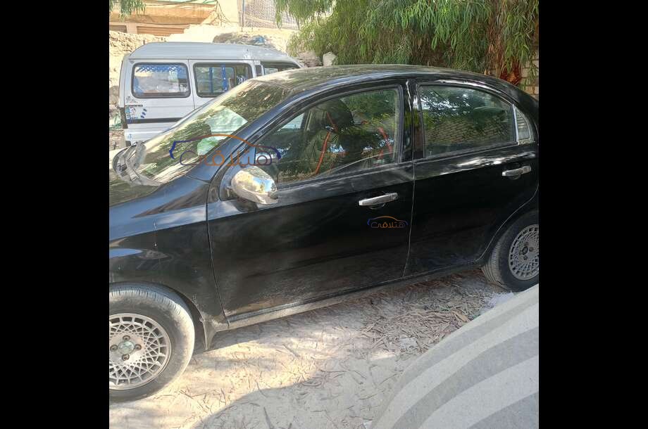 Aveo Chevrolet أسود