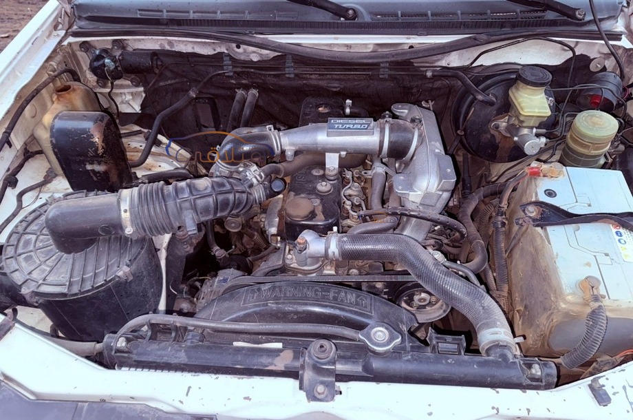 T-Series Chevrolet أبيض