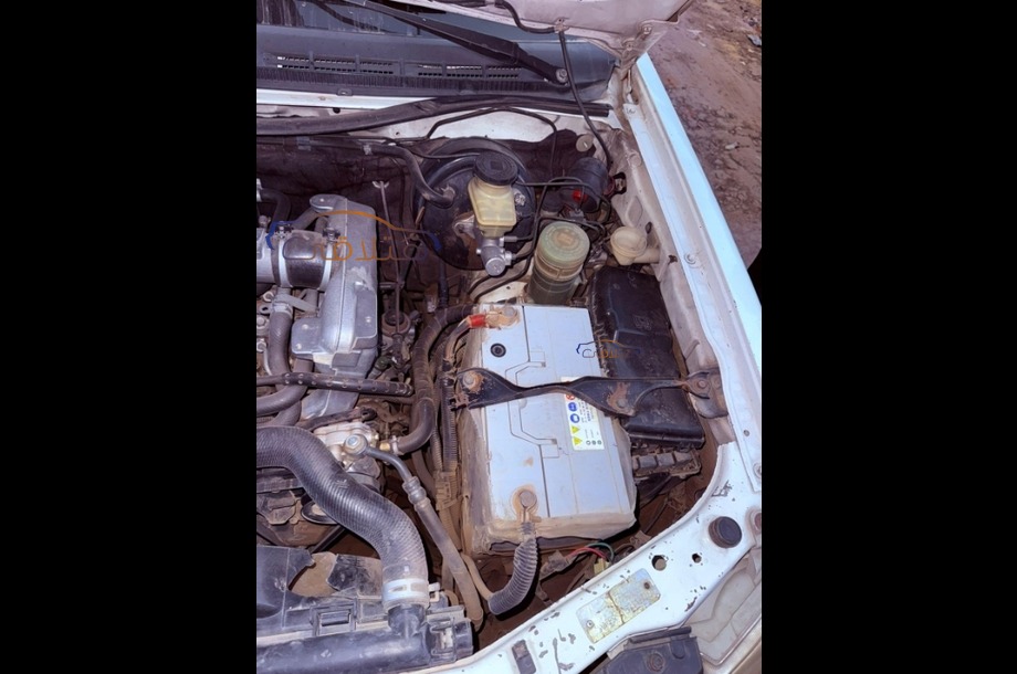 T-Series Chevrolet أبيض