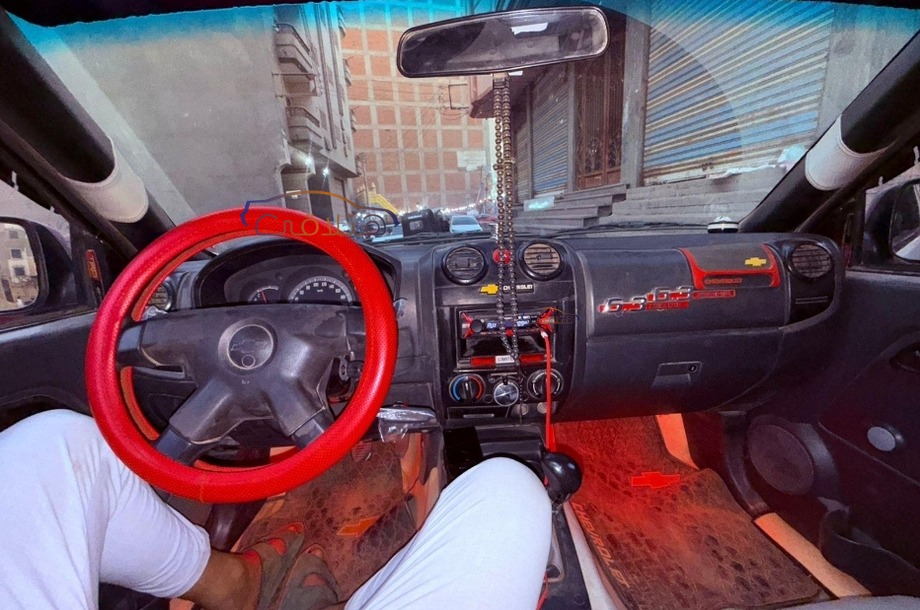 T-Series Chevrolet أبيض