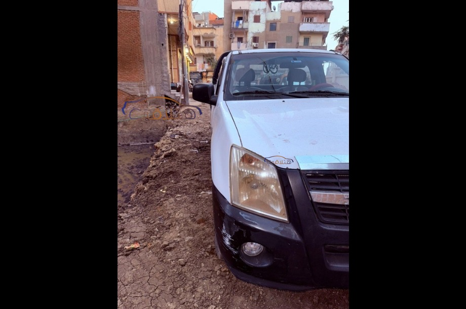 T-Series Chevrolet أبيض