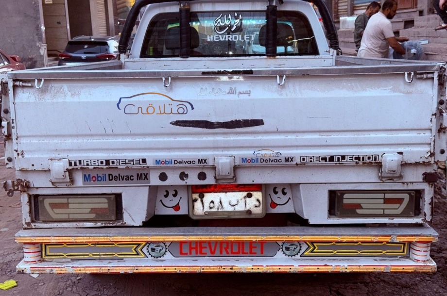 T-Series Chevrolet أبيض