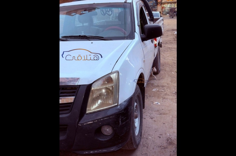 T-Series Chevrolet أبيض