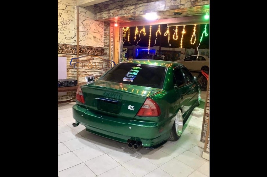 Lancer Crystala Mitsubishi Dark green