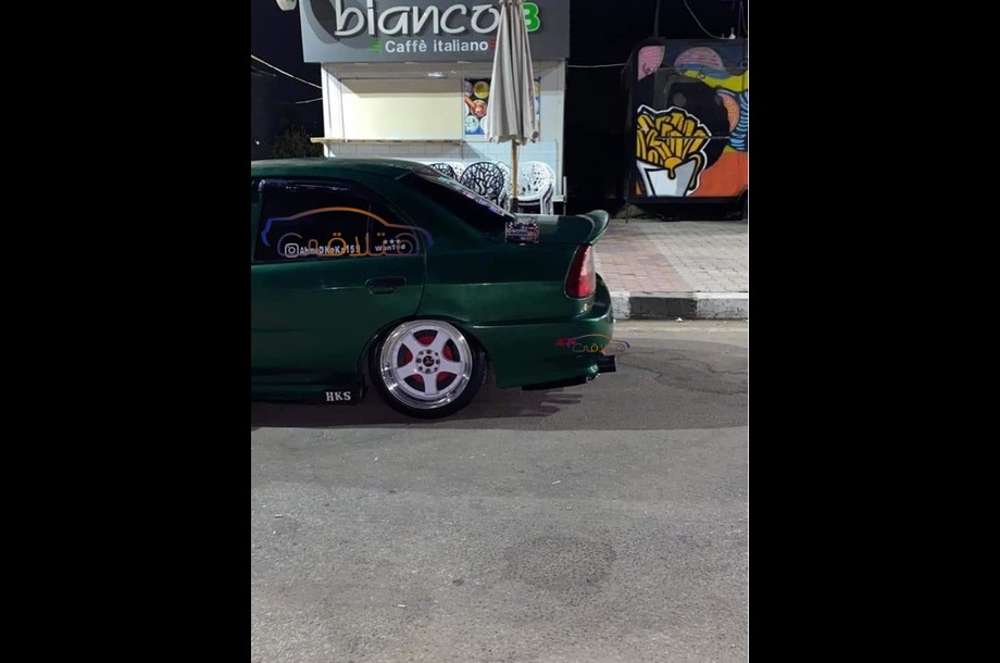 Lancer Crystala Mitsubishi Dark green