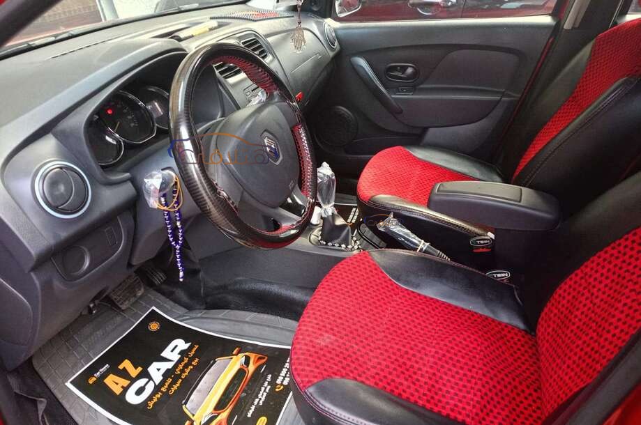 Logan Renault احمر