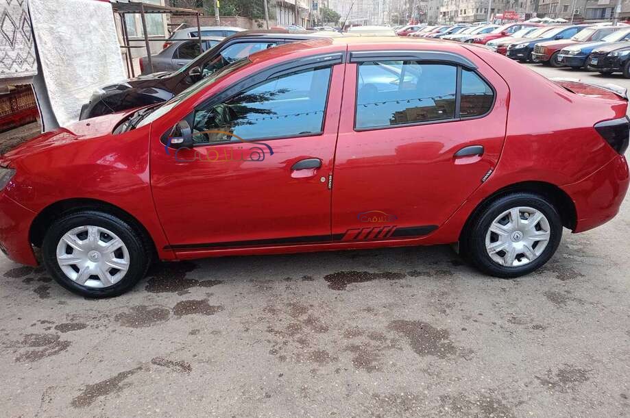 Logan Renault احمر