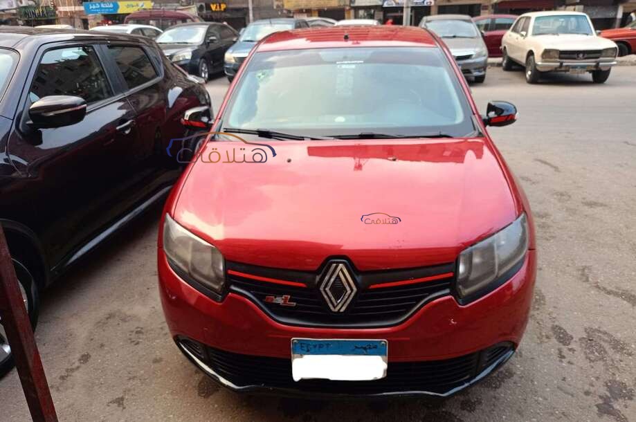 Logan Renault احمر