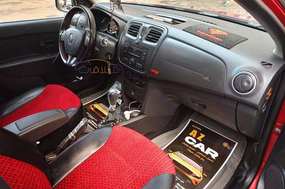 Logan Renault احمر