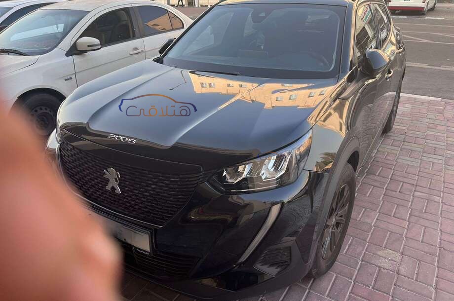 2008 Peugeot أسود