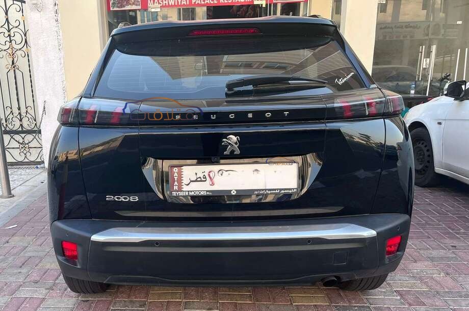 2008 Peugeot أسود