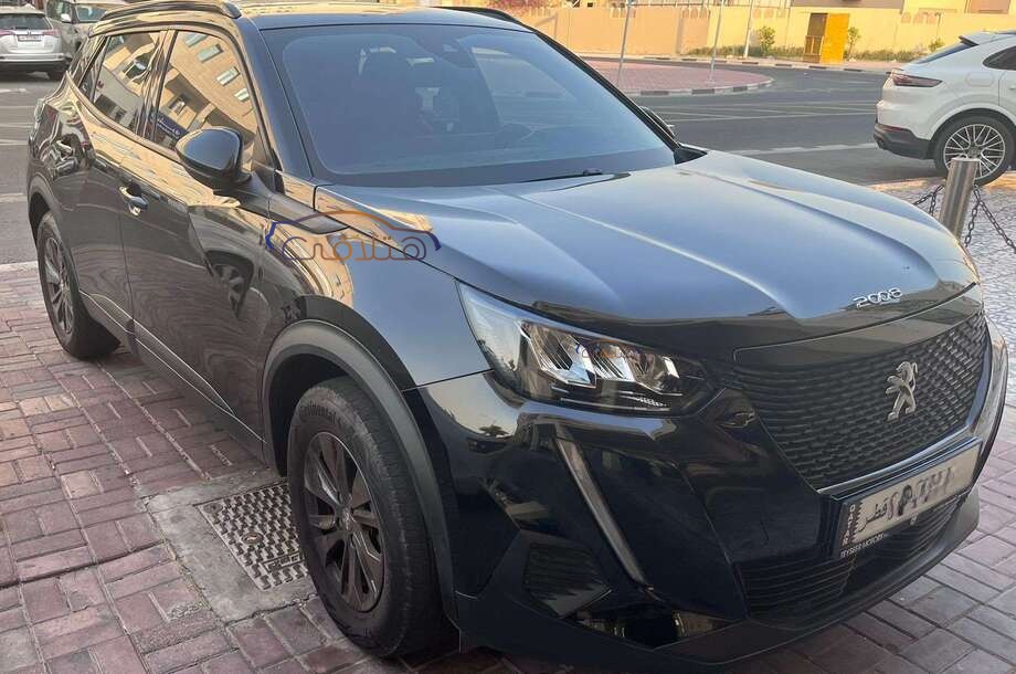 2008 Peugeot أسود