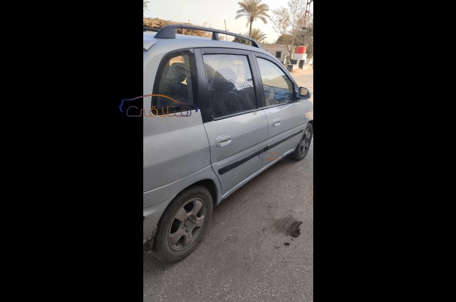 Matrix Hyundai Silver