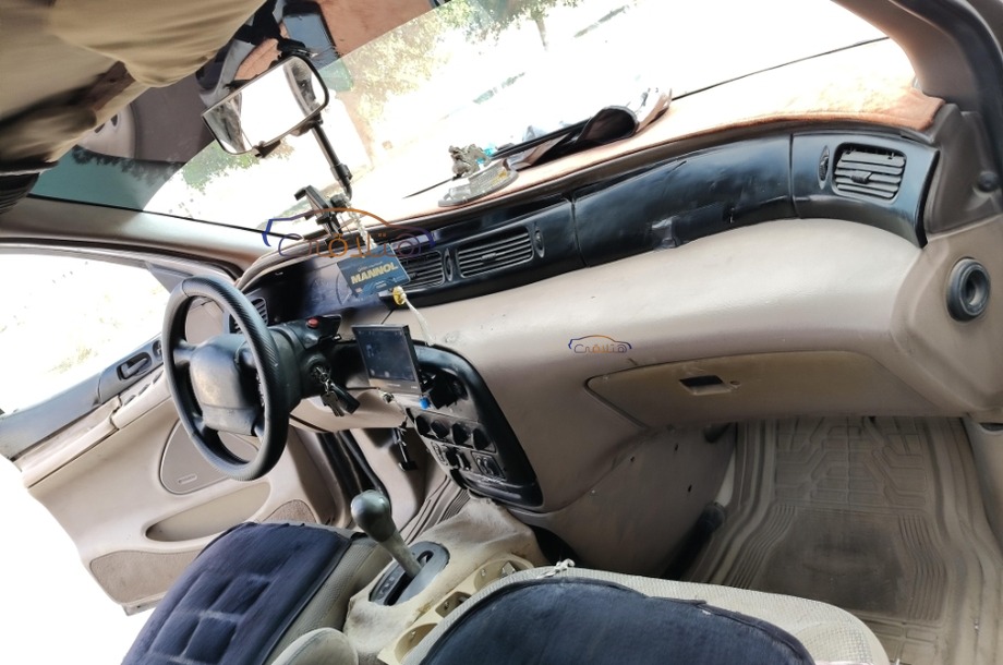 Windstar Ford فضي