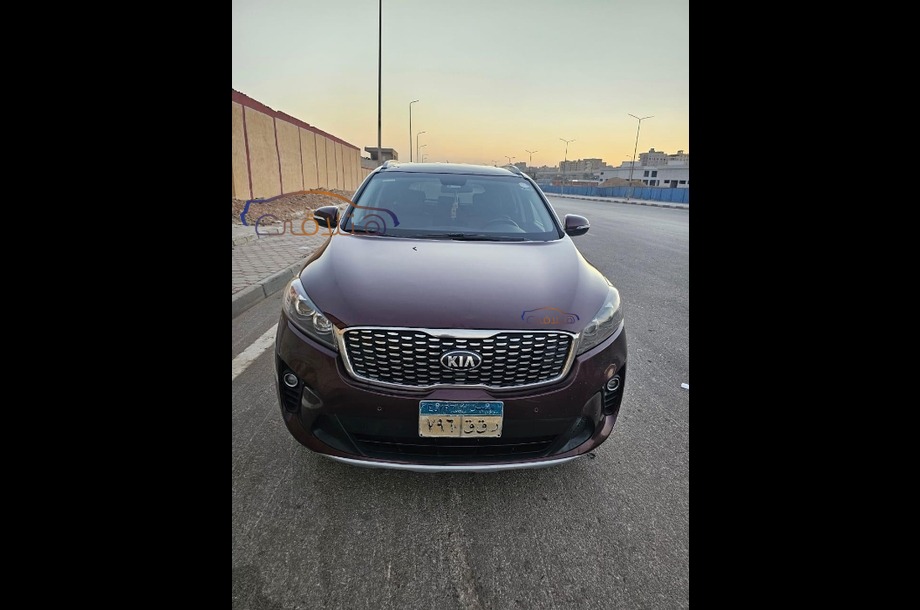 Sorento Kia Dark red