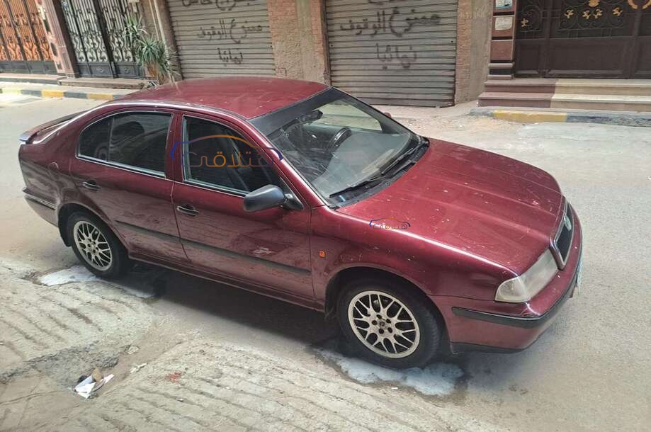 Octavia A4 Skoda Dark red