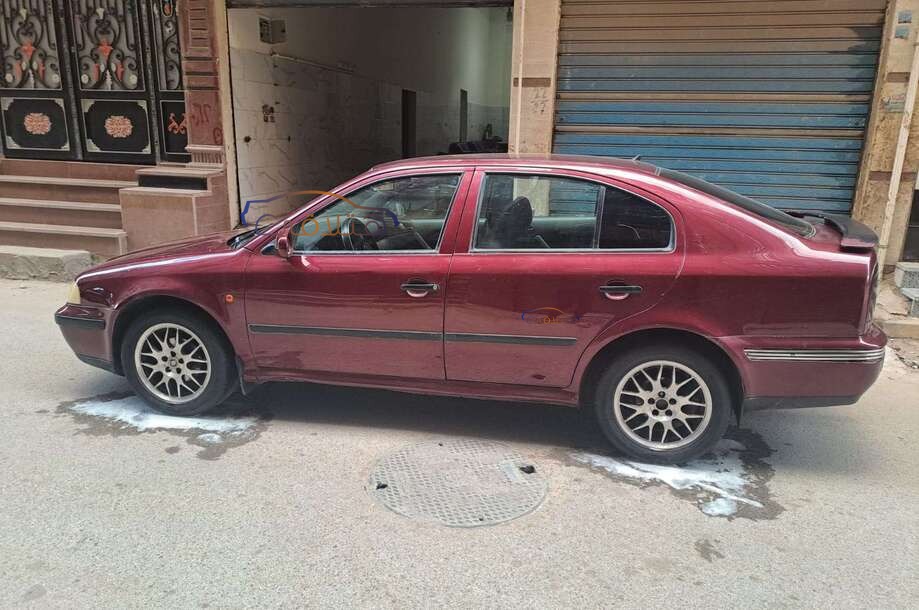 Octavia A4 Skoda Dark red