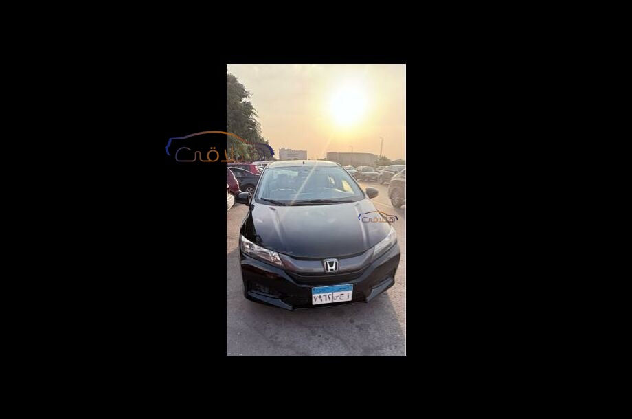 City Honda أسود