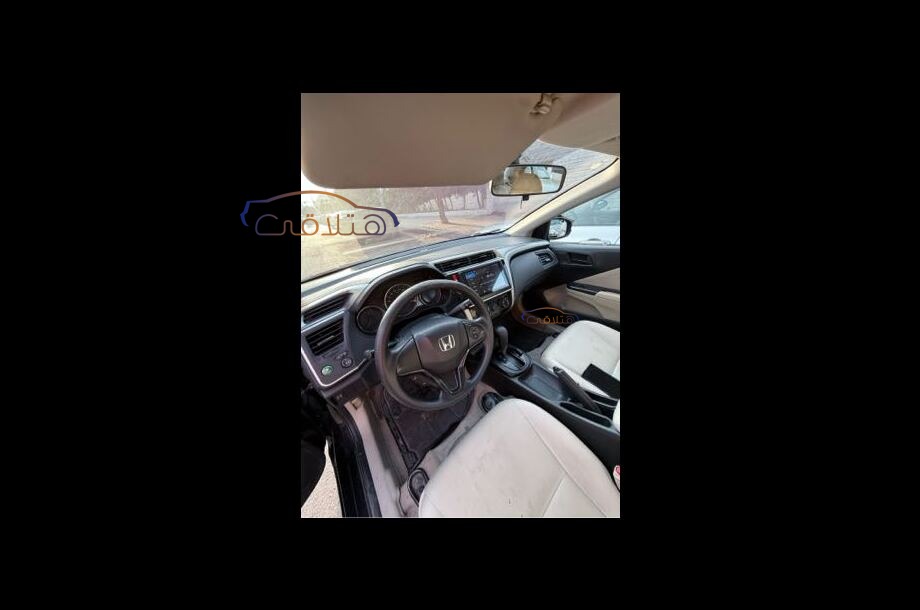 City Honda أسود
