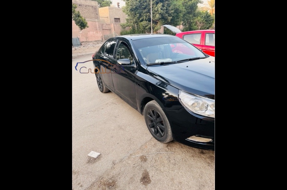 Optra Chevrolet أسود