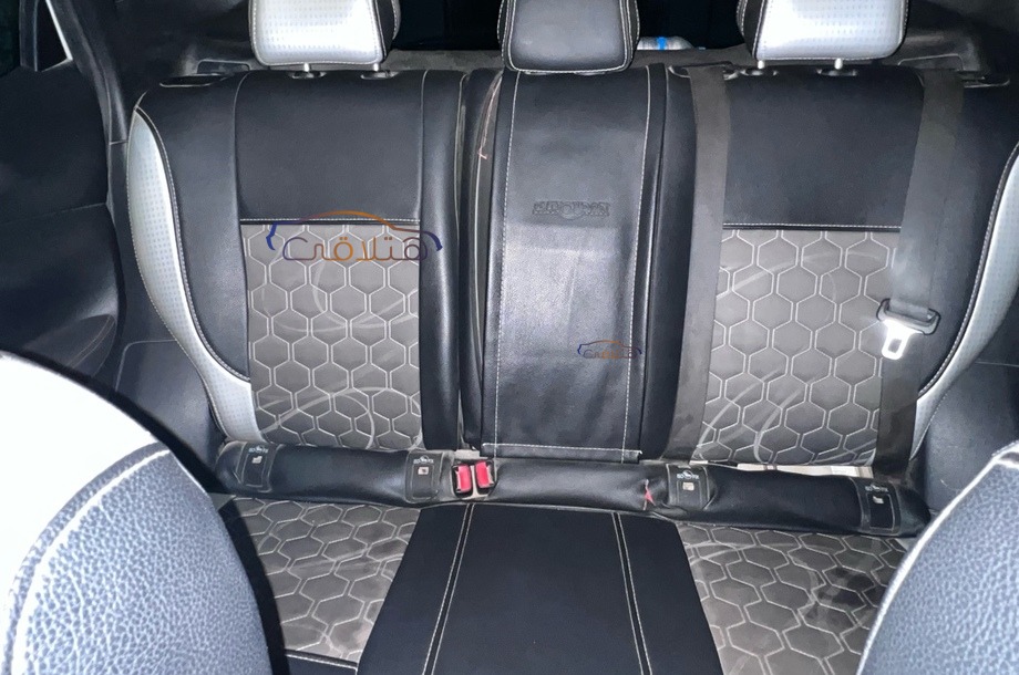 Qashqai Nissan أبيض